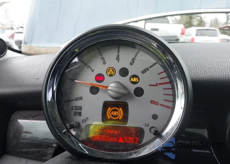 2010 Mini Cooper S from USA, damaged, VIN WMWMF7C50ATX42301